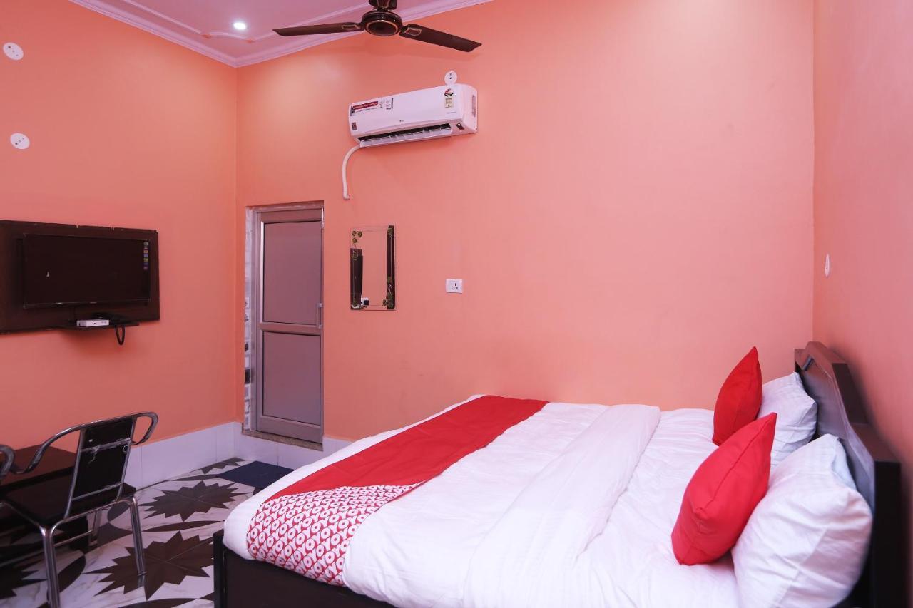 Oyo 22221 Yadav Hotel Bhiwadi Exterior foto