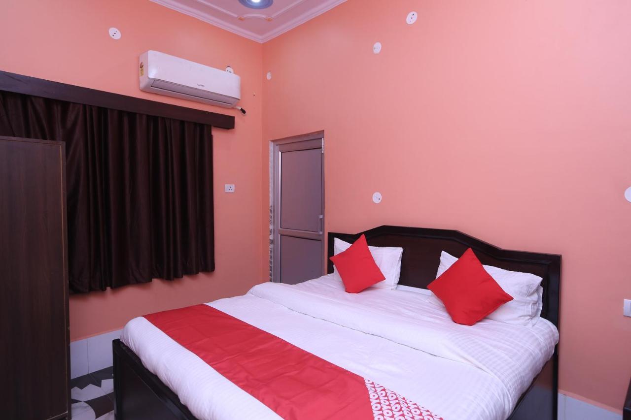 Oyo 22221 Yadav Hotel Bhiwadi Exterior foto
