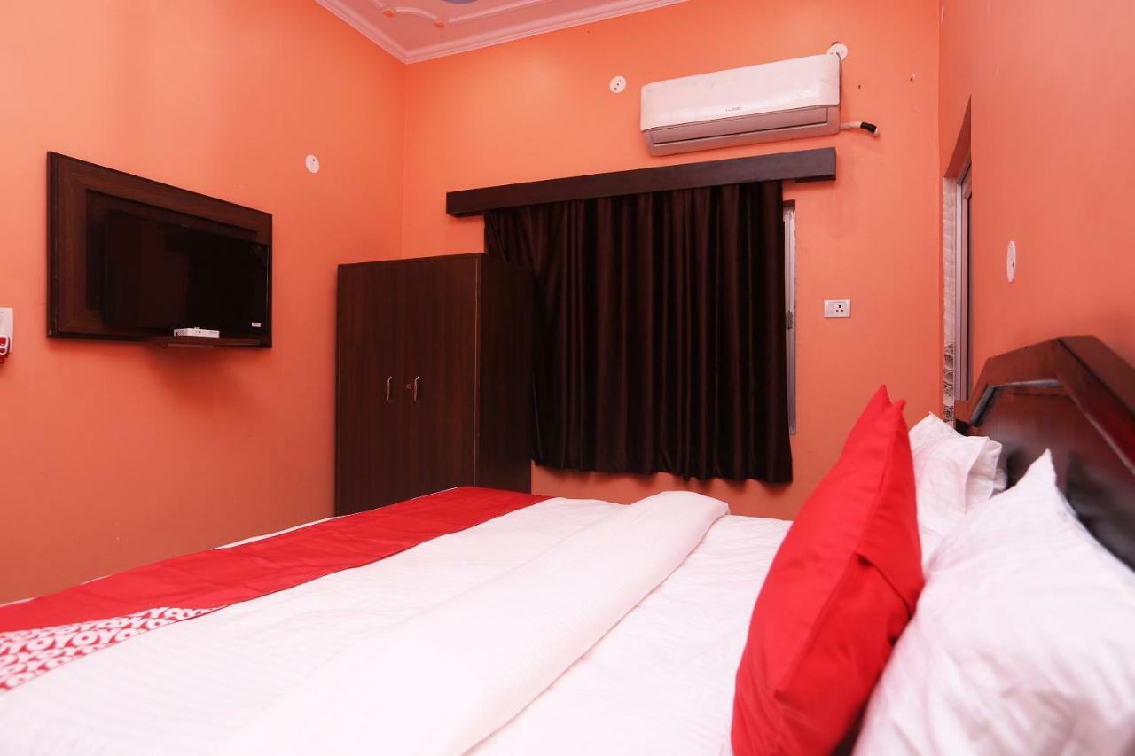 Oyo 22221 Yadav Hotel Bhiwadi Exterior foto