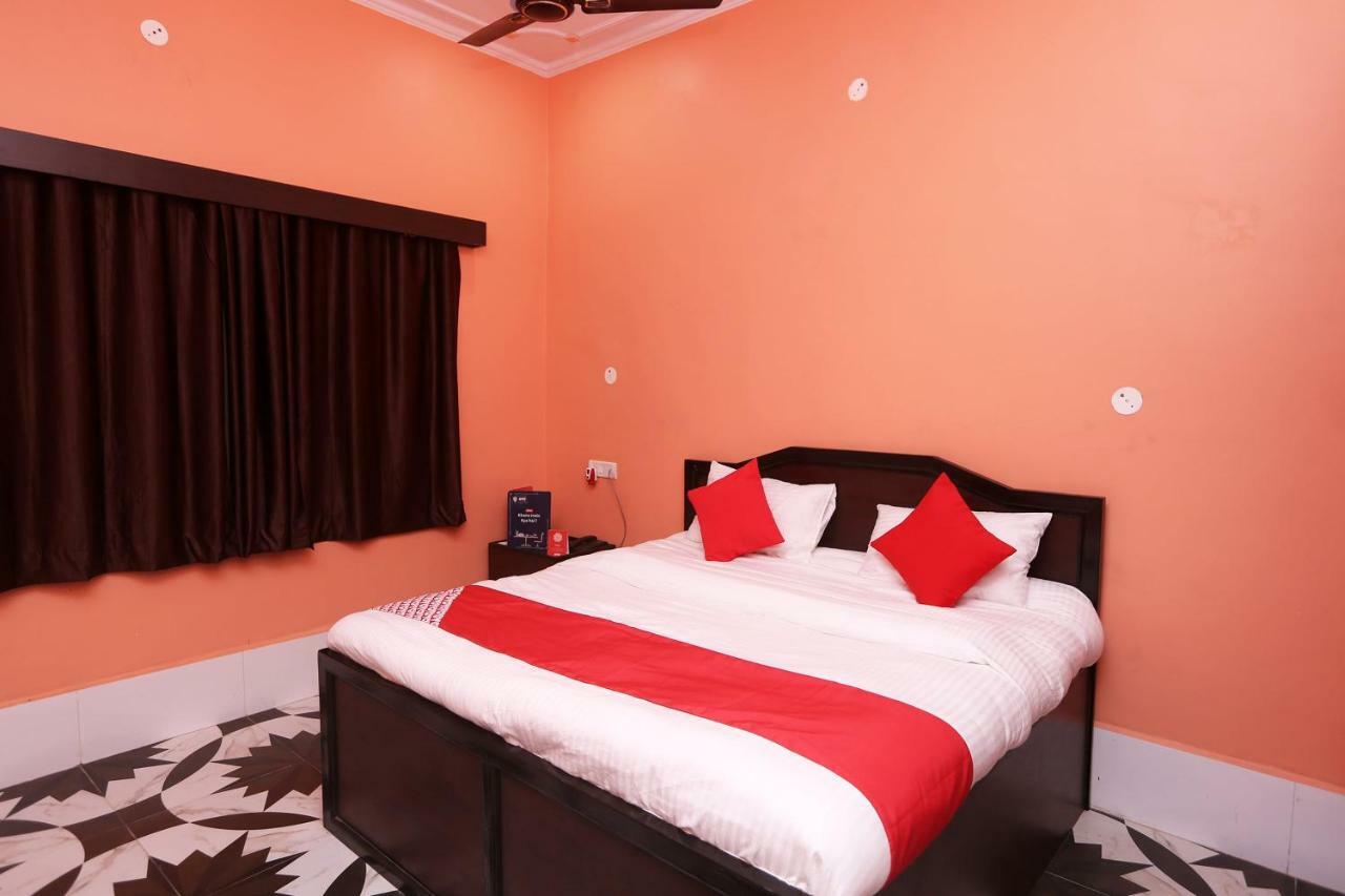 Oyo 22221 Yadav Hotel Bhiwadi Exterior foto